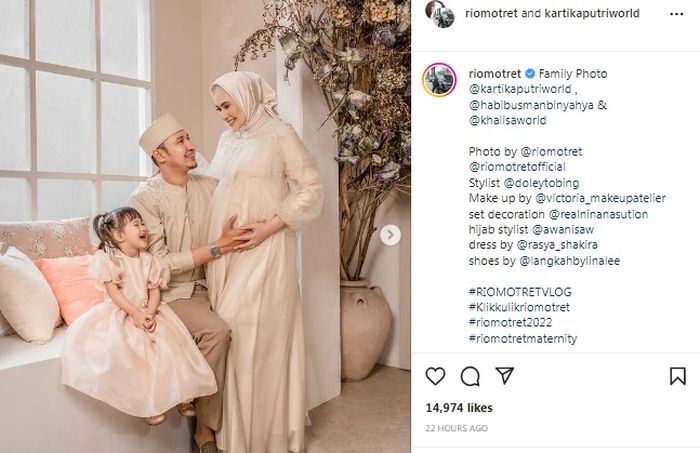 Potret maternity Kartika Putri bersama Habib Usman bin Yahya dan Khalisa