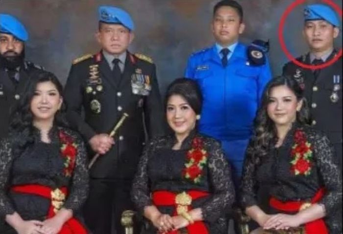 Ferdy Sambo dan keluarga