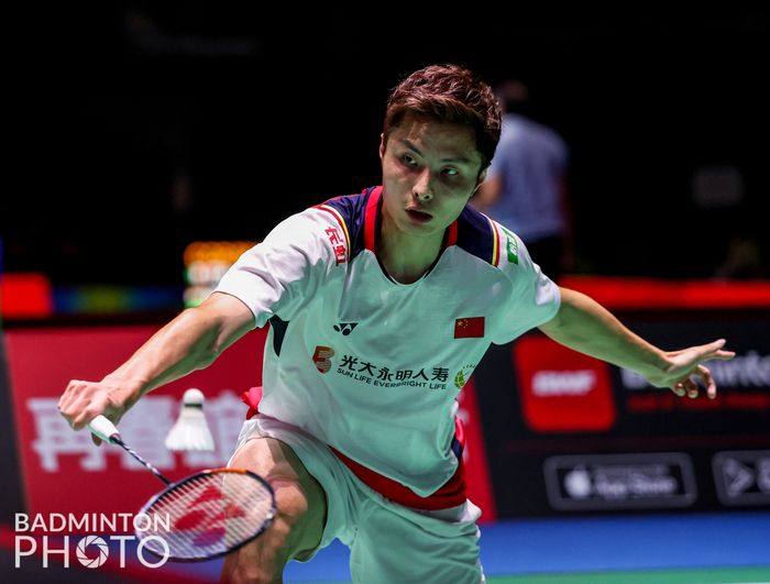 Pebulu tangkis tunggal putra China, Shi Yu Qi, mengalahkan Rasmus Gemke dari Denmark pada babak kedua Kejuaraan Dunia 2022 di Tokyo Metropolitan Gymnasium, Jepang, 23 Agustus 2022.