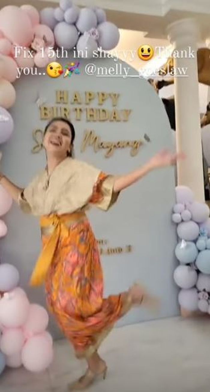 Momen ulang tahun Mayangsari ke-51.