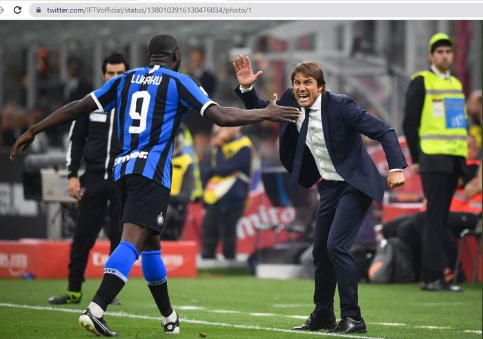 Romelu Lukaku (kiri) dan Antonio Conte (kanan) saat masih sama-sama membela Inter Milan.