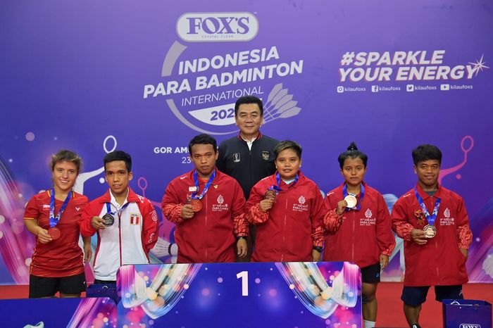 Pasangan ganda asal Indonesia,  Subhan/Rina Marlina, menjadi juara pada nomor ganda campuran SH6 Para Badminton International 2022.