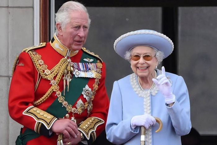 Ratu Elizabeth dan anaknya