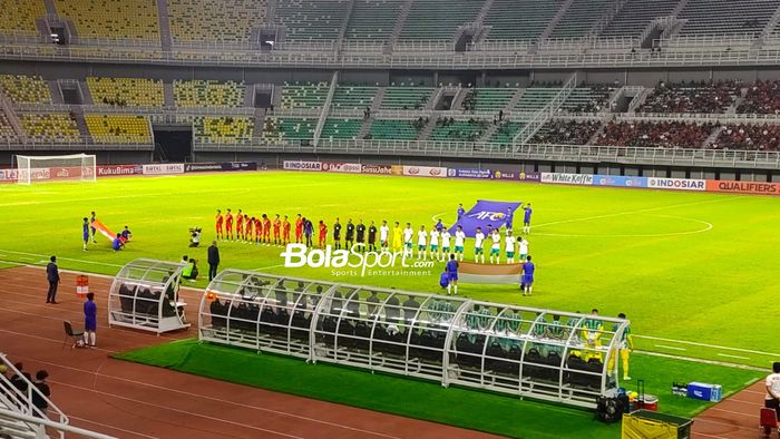 Suasana laga timnas U-20 Indonesia Vs Hong Kong di Stadion Gelora Bung Tomo, Surabaya pada Jumat (16/9/2022).