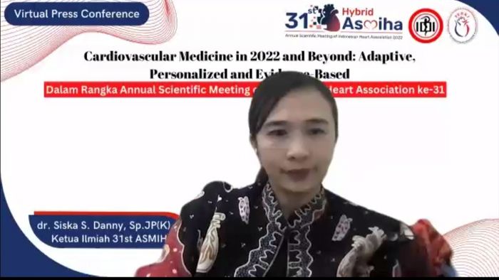 dr. Siska S. Danny, SpJP(K) tengah menjawab pertanyaan tim GridHEALTH.id terkait pertolongan pertama dan mitos tentang serangan jantung.