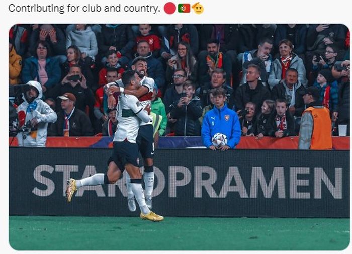 Diogo Dalot merayakan gol untuk timnas Portugal dalam laga kelima Liga A Grup 2 UEFA Nations League kontra timnas Republik Ceska di Stadion Fortuna Arena, Sabtu (24/9/2022).