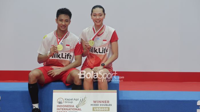 Dejan Ferdinansyah/Gloria Emanuelle Widjaja, saat memenangi final Indonesia International Series 2022 di GOR Amongrogo, Yogyakarta, 25 September 2022.