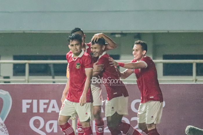 Dimas Drajad sedang merayakan gol bersama timnas Indonesia di Stadion Pakansari, Bogor, Jawa Barat, 27 September 2022.