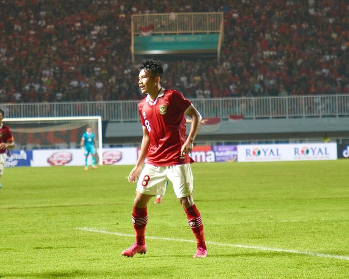 Witan Sulaeman bermain di pertandingan timnas Indonesia vs Curacao yang berlangsung di Stadion Pakansari, Selasa (27/9/2022).