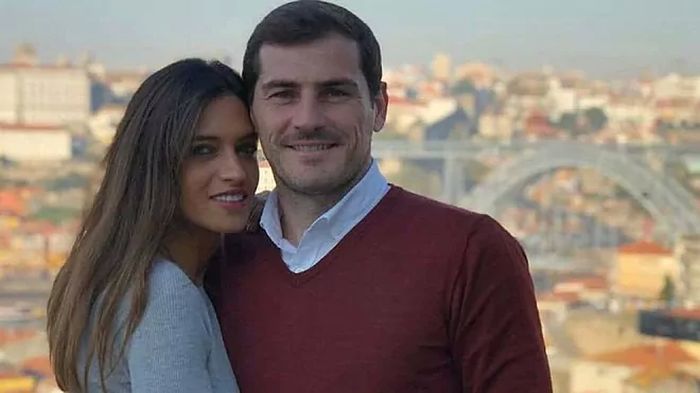 Legenda Real Madrid Iker Casillas bersama mantan istrinya Sara Carbonero, Keduanya bercerai pada 2021 setelah lima tahun menikah.