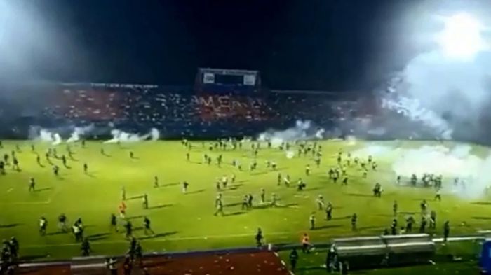 Insiden kerusuhan di Stadion Kanjuruhan Malang, antara Arema vs Persebaya, Sabtu (1/10/22).