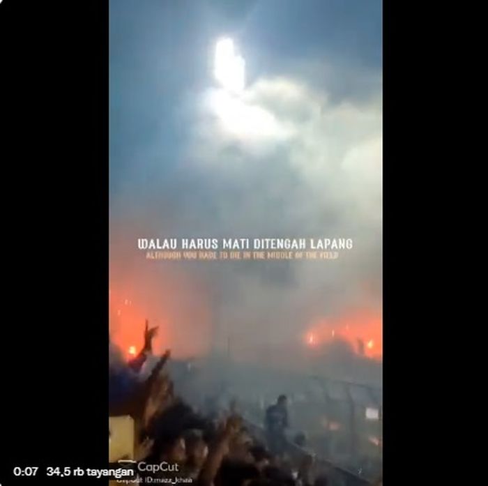Tragedi Kanjuruhan tewaskan ratusan orang, yel yel suporter Arema jadi sorotan 