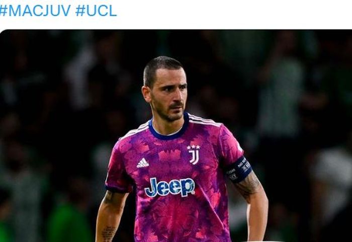 Ekspresi bek Juventus, Leonardo Bonucci, dalam laga Grup H Liga Champions kontra Maccabi Haifa di Stadion Sammy Ofer, Selasa (11/10/2022).