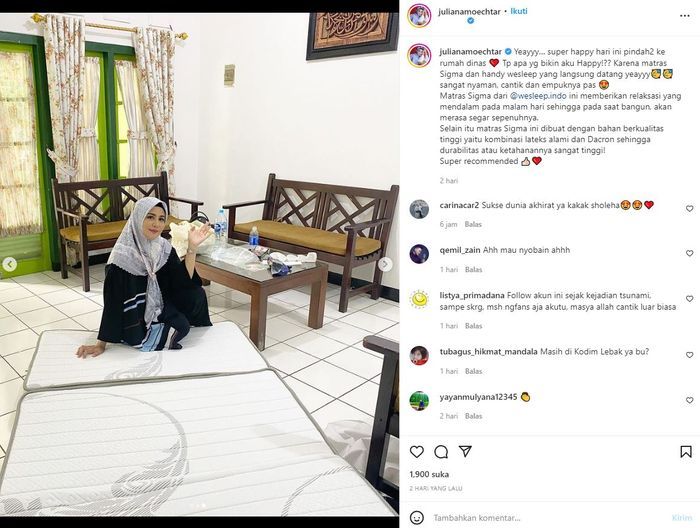 Juliana Moechtar menunjukkan potret rumah dinas suami