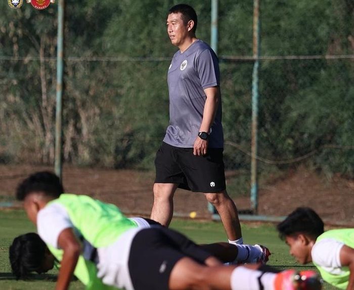 Cho Byung-kuk memimpin latihan timnas U-20 Indonesia yang sedang menjalani TC di Turki.