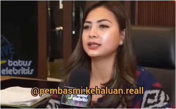Hana Kartika saat bicara soal perceraian Enji