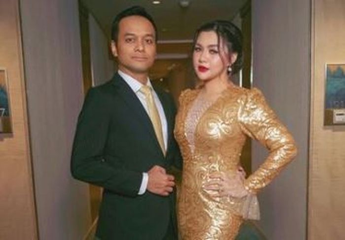 Vicky Shu dan Ade Imam