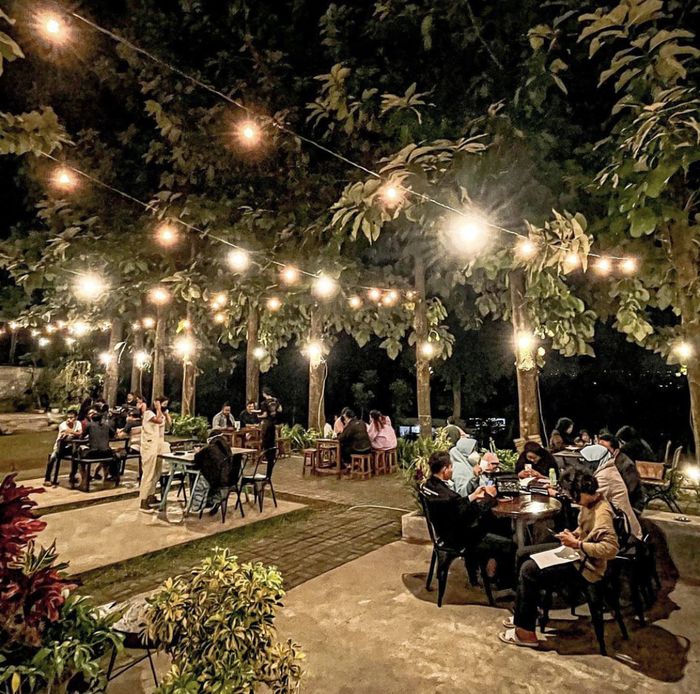 15 Tempat Wisata di Malang yang Cocok Buat Healing Bareng Keluarga