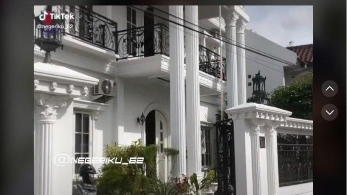 Rumah Erina Gudono.