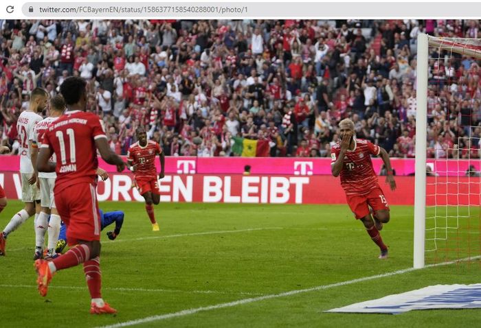 Penyerang Bayern Muenchen, Eric Maxim Choupo-Moting, mencetak gol ke gawang FSV Mainz 05 dalam matchday 12 Bundesliga 2022-2023 di Stadion Allianz Arena, Sabtu (29/10/2022).