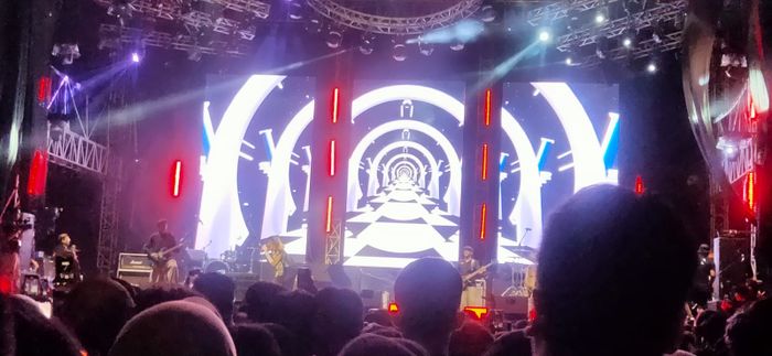 Band Vierratale sukses guncang panggung Projek-D  pada Sabtu (29/10/2022) di De Tjolomadue Solo.