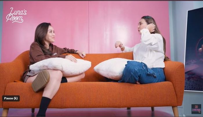 Luna Maya dan Ayu Ting Ting
