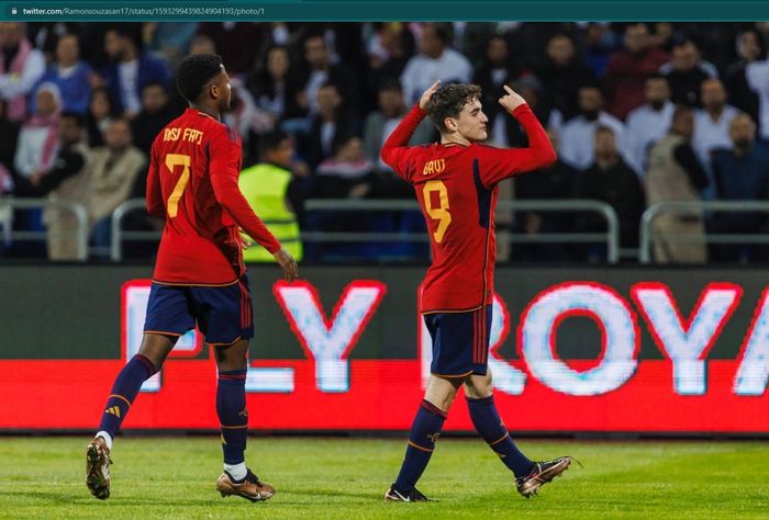 Dua wonderkid Barcelona, Ansu Fati dan Gavi, kompak mencetak gol dalam kemenangan timnas Spanyol atas timnas Yordania dalam laga uji coba menjelang Piala Dunia 2022, Kamis (17/11/2022) malam WIB.