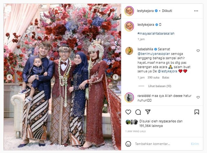 Rizky Billar dan Lesti Kejora di acara pernikahan Beni Mulyana