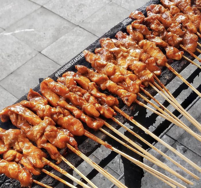Spesialis Sate Ayam, 7 Tempat Wisata Kuliner di Bogor Cocok Buat Makan