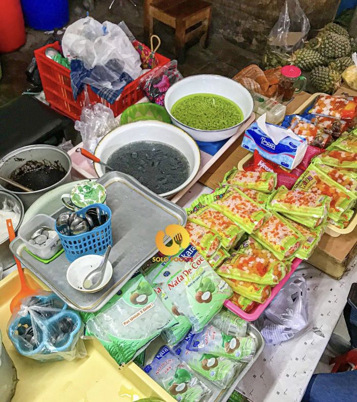 Mau Beli Oleh-oleh Murah, 8 Tempat Wisata Belanja di Solo Wajib