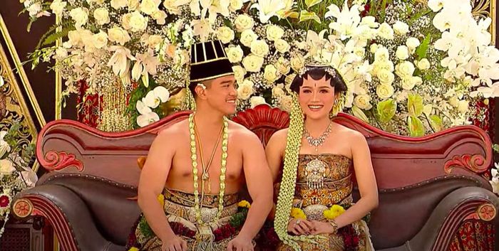 Busana ngunduh mantu Kaesang-Erina