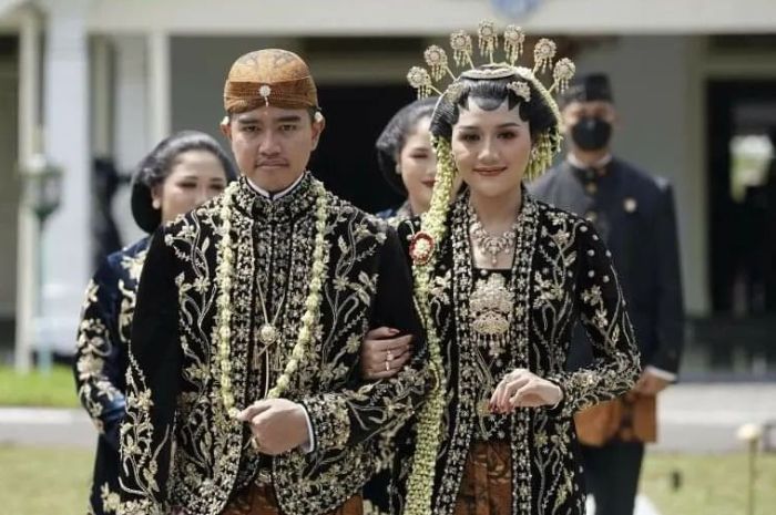 Erina Gudono dengan Kaesang Pangarep