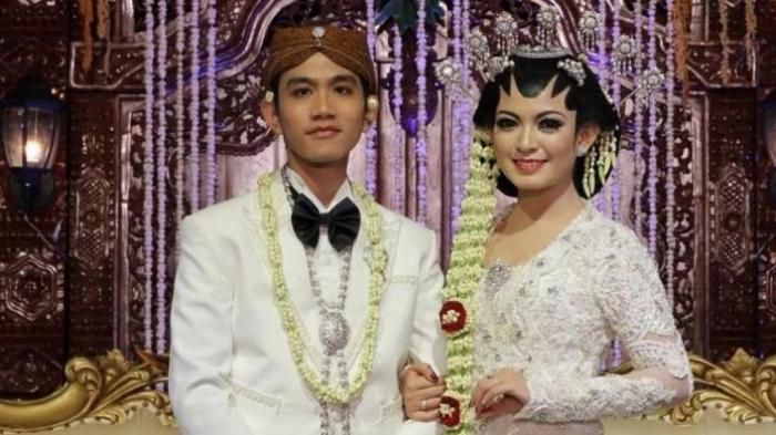 Busana akad nikah Gibran - Selvi.