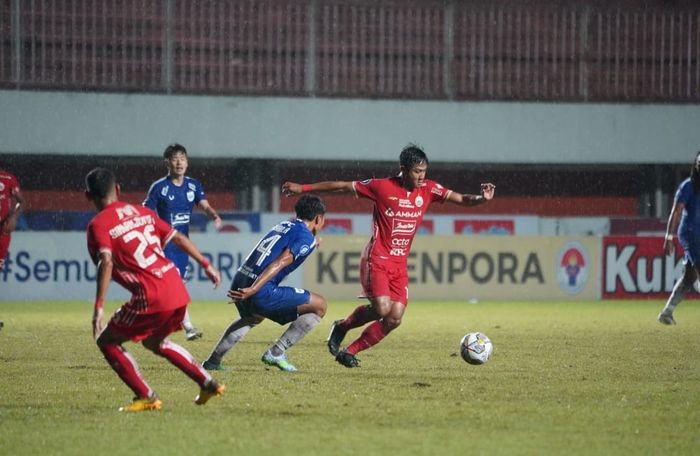 Suasana pertandingan PSIS Semarang vs Persija Jakarta di Stadion Maguwoharjo, Sleman, Selasa (13/12/2022).