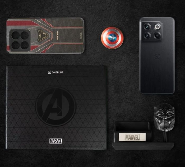 Contenido de la caja de OnePlus 10T Marvel Edition