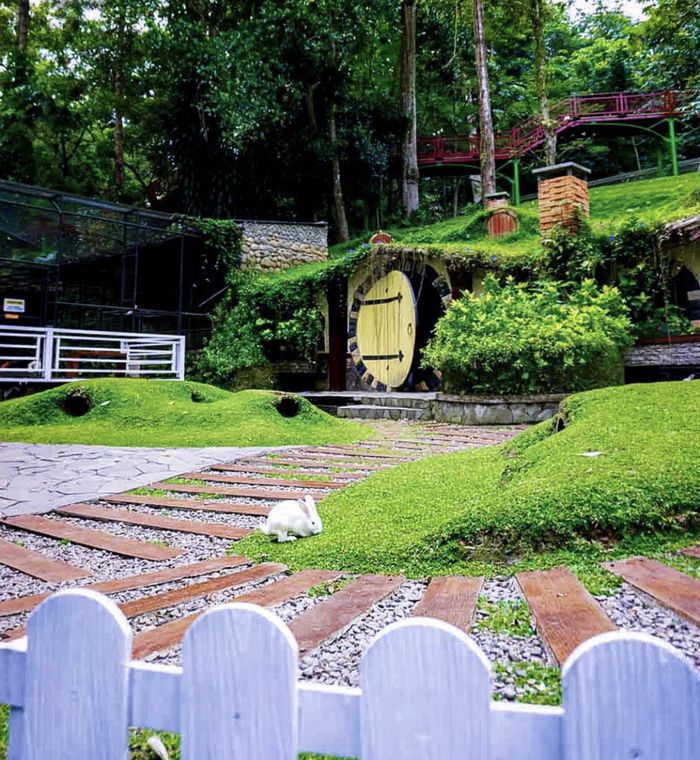 Cimory Riverside Buka Jam Berapa? Ini Spot Foto Aesthetic Tempat Wisata ...