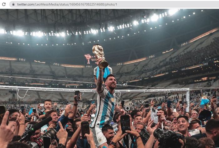 Megabintang timnas Argentina, Lionel Messi, saat merayakan gelar Piala Dunia 2022.