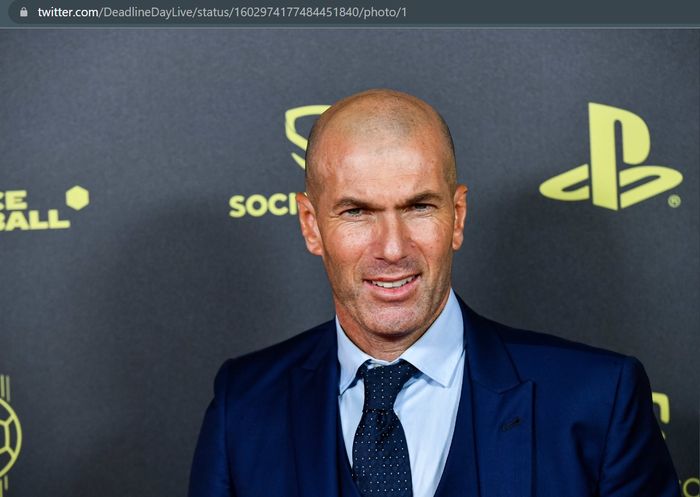 Mantan pelatih Real Madrid, Zinedine Zidane, dirumorkan akan menukangi PSG.