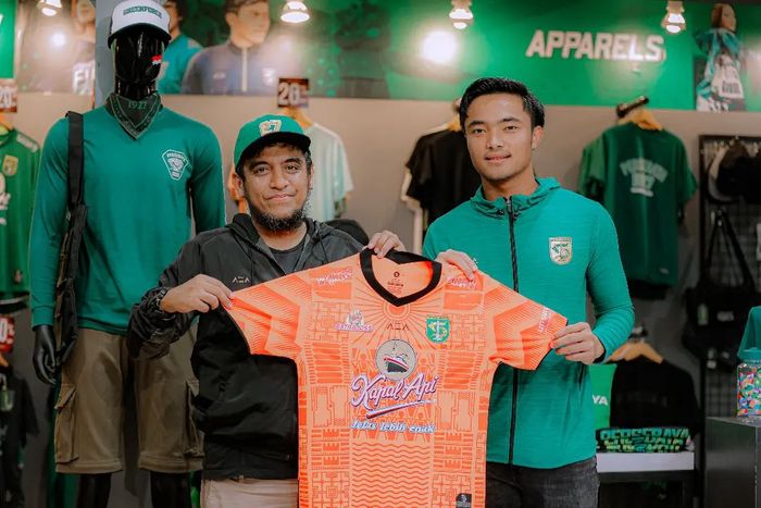 Proses perpanjangan kontrak Ernando Ari Sutaryadi bersama Persebaya Surabaya sampai 2025