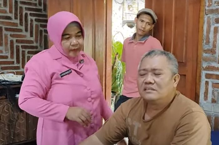 Ningsih Tinampi Diam-diam Sudah Jadi Ibu Bhayangkari, Begini Aksi Sang Pembasmi Dukun Saat Mengobati, Tak Canggung Meski Seragam Belum Ganti