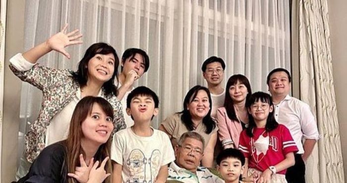 Veronica Tan dan keluarga