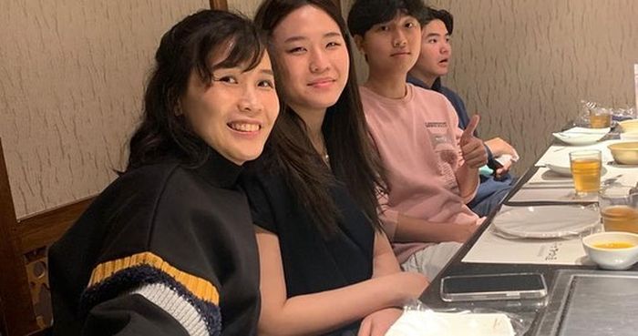 Veronica Tan makin sumringah