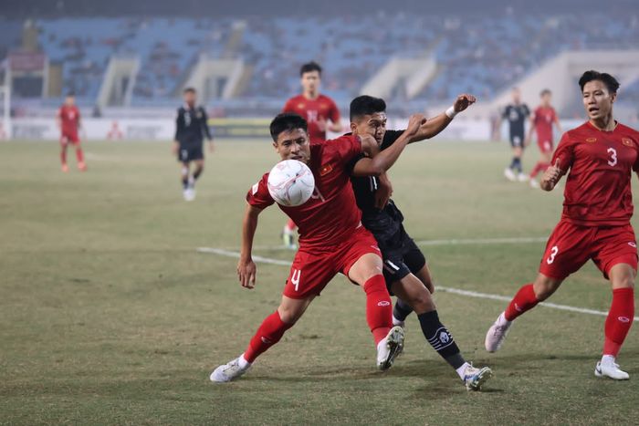 Suasana pertandingan antara timnas Indonesia versus Vietnam pada laga leg kedua babak semifinal Piala AFF 2022, di Stadion My Dinh, Hanoi, Vietnam pada Senin (9/1/2023)