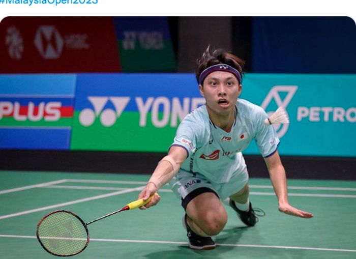 Tunggal putra asal Jepang, Kodai Naraoka, saat tampil di ajang Malaysia Open 2023.