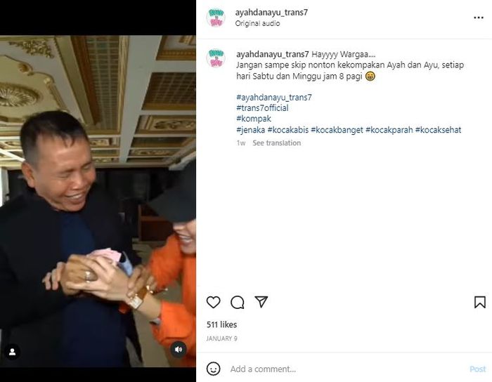 Ayu Ting Ting dan Ayah Rozak rebutan duit di depan kamera