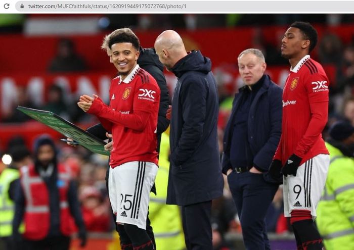 Jadon Sancho kembali bermain untuk Manchester United saat menghadapi Nottingham Forest dalam ajang Piala Liga Inggris 2022-2023 di Stadion Old Trafford, Rabu (1/2/2023).