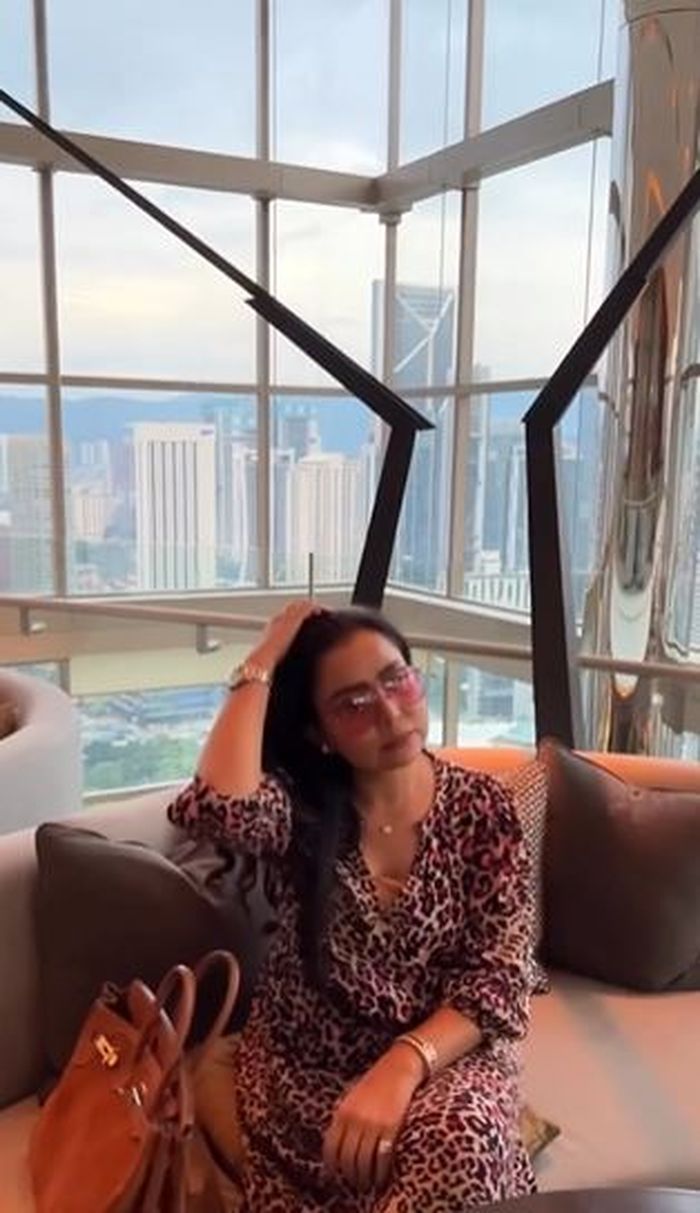 Postingan Mayangsari