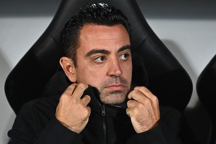 Pelatih Barcelona, Xavi Hernandez, takut memasang target tinggi sehingga hanya ingin timnya lolos fase grup Liga Champions.