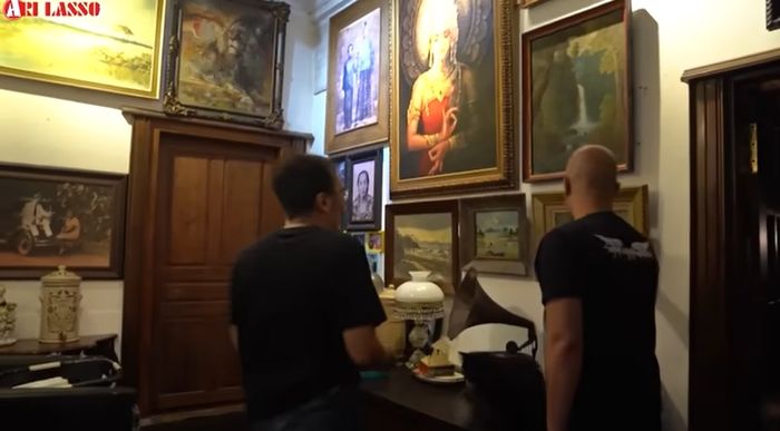 Kamar Ahmad Dhani dan Mulan Jameela.