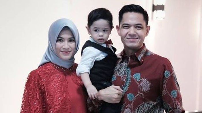 Dude Harlino dan Alyssa Soebandono